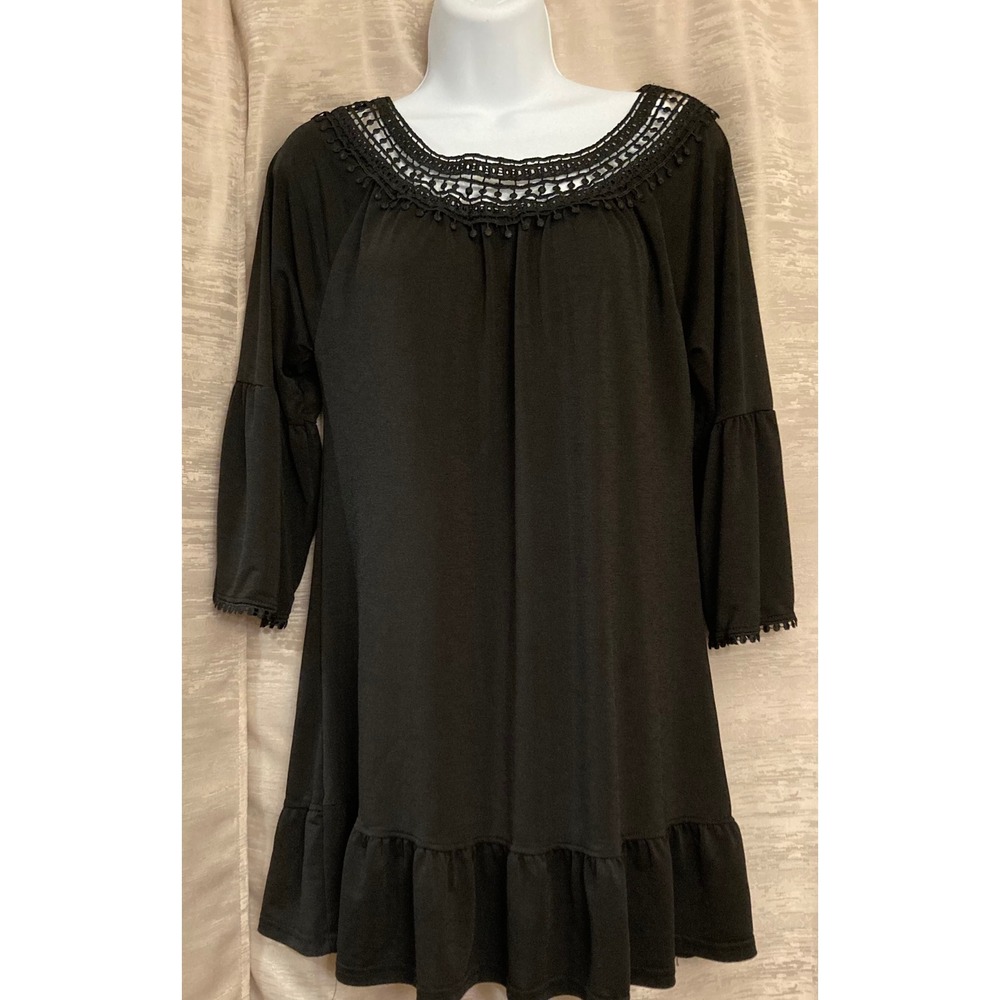 Win Win Crochet Neckline Tunic S/M Black Bell Sleeve Ruffle Hemline